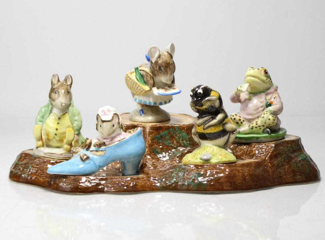 Lot of 5 Beatrix Potter Figurines w/ Stump Stand (1 of 9)