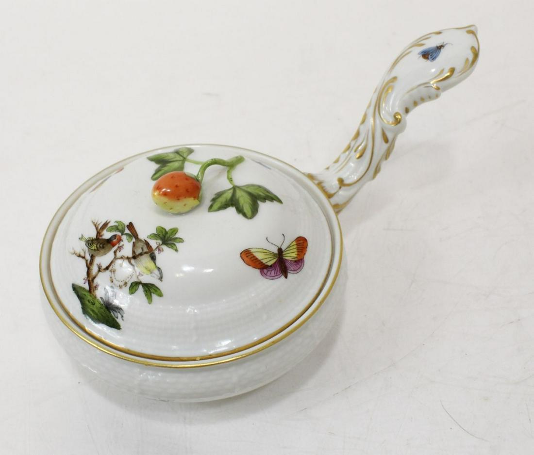 Herrend Rothschild Bird Patty Pan / Ramekin: Strawberry finial to lid. Marked to bottom. Excellent condition. 7.5" L.