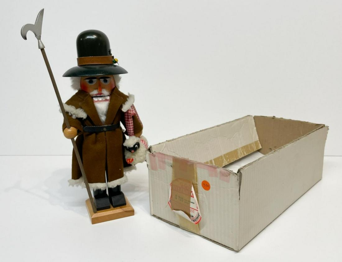 Steinbach "Shepard" Nutcracker- 17" (1 of 7)