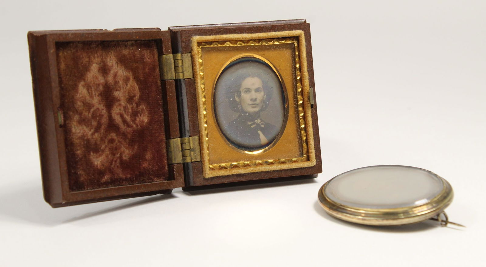 Two Daguerreotypes / Mourning Hair Pin & Cased (1 of 5)