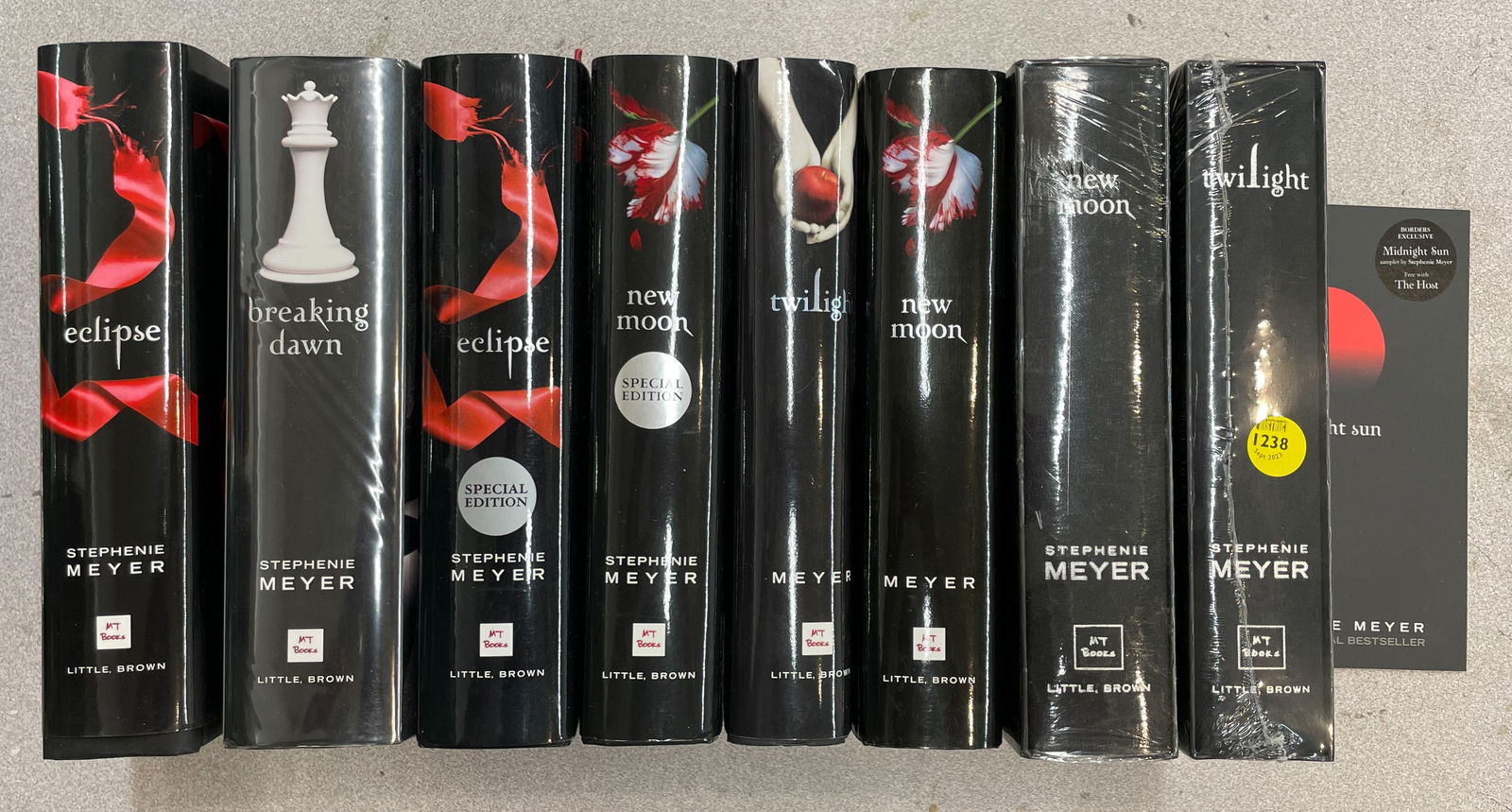 8pc Stephenie Meyer "Twilight" Series Signed Books (1 of 2)