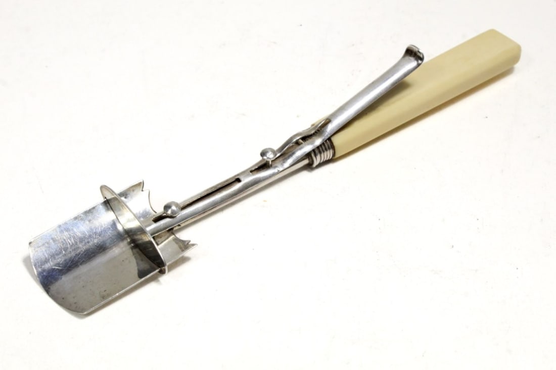 George III Silver Stilton Scoop by John Lawrence (1 of 5)