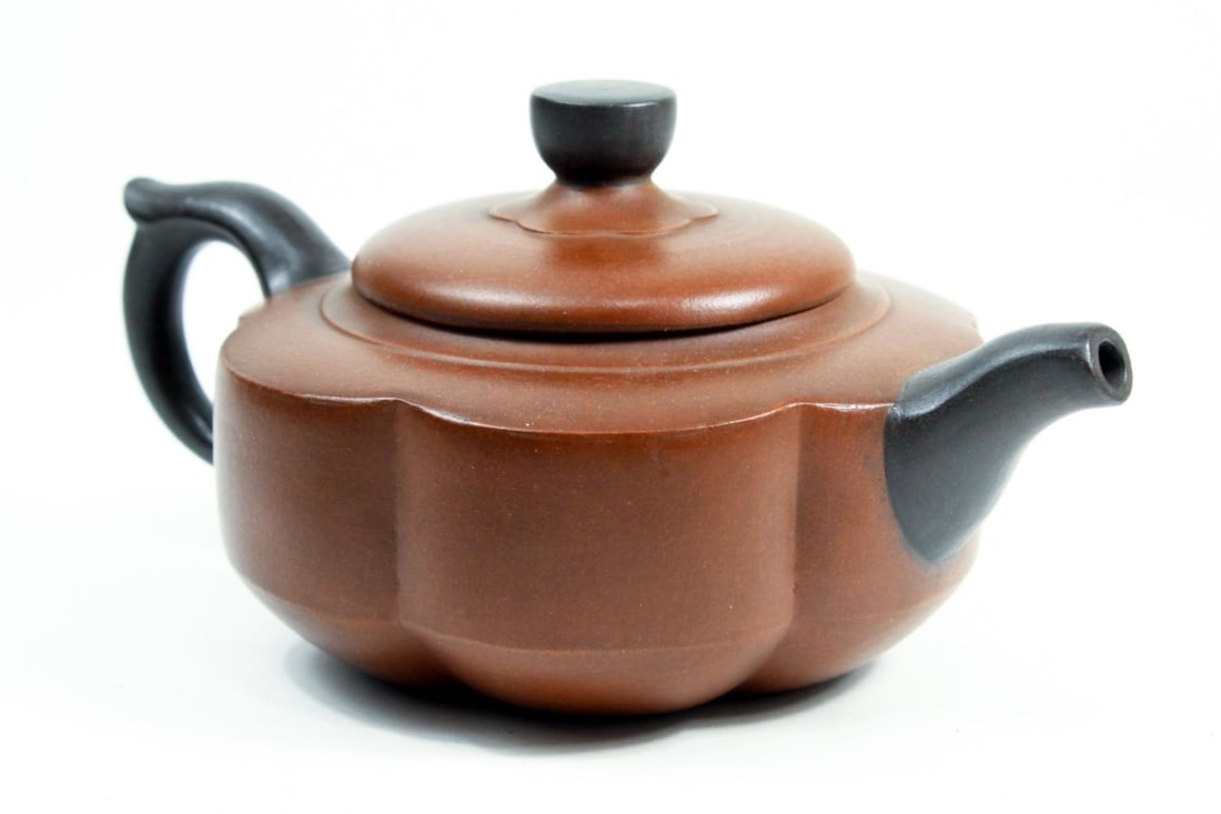 Chinese 2 tone Yixing Clay Zisha Teapot signed (1 of 5)