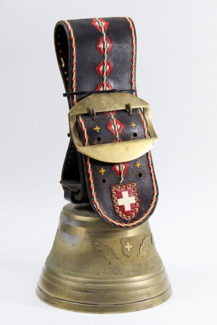 Vintage XXL Peter Berger Swiss Cow Bell (1 of 8)