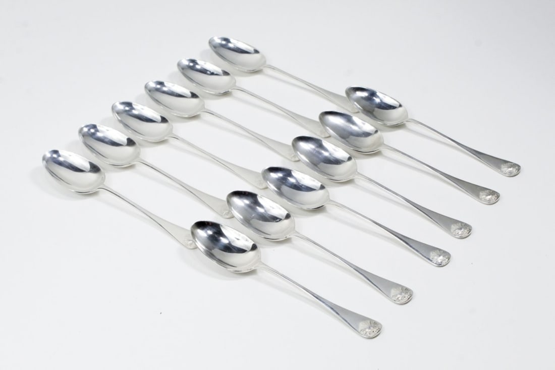 Steiff Sterling WILLIAMSBURG SHELL Teaspoons (1 of 5)