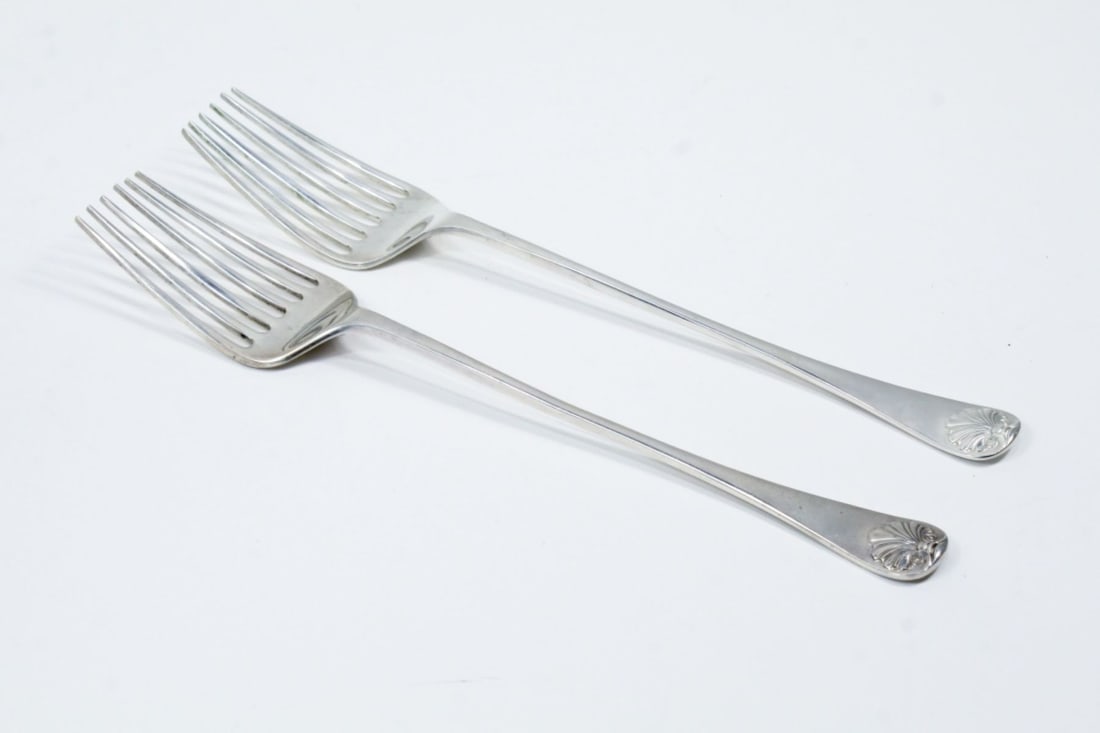 Steiff Sterling WILLIAMSBURG SHELL Serving Forks (1 of 5)