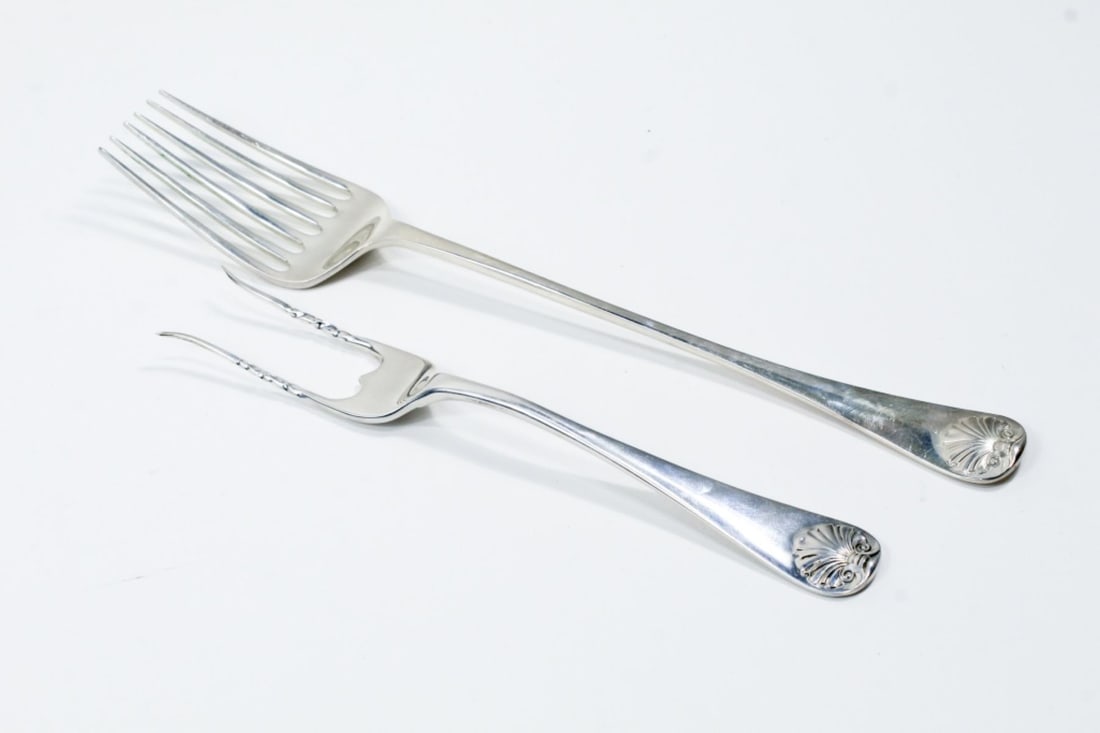 Steiff Sterling WILLIAMSBURG SHELL Serving Forks (1 of 7)