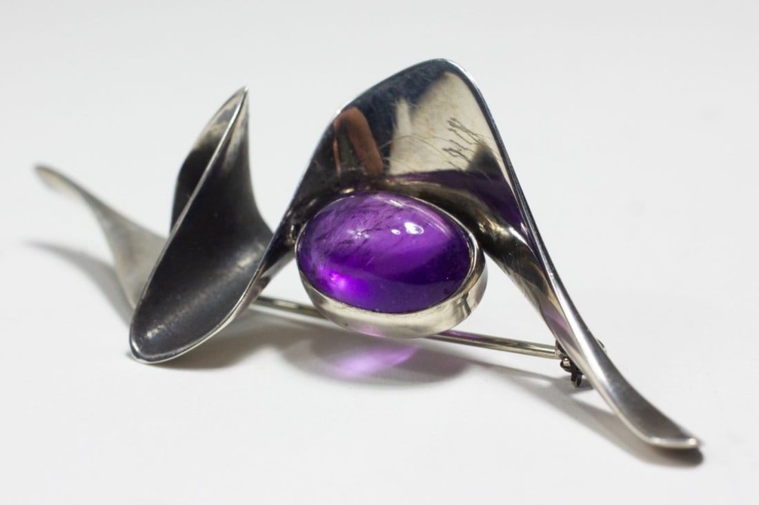 Ronald Pearson Sterling & Amethyst Brooch (1 of 7)