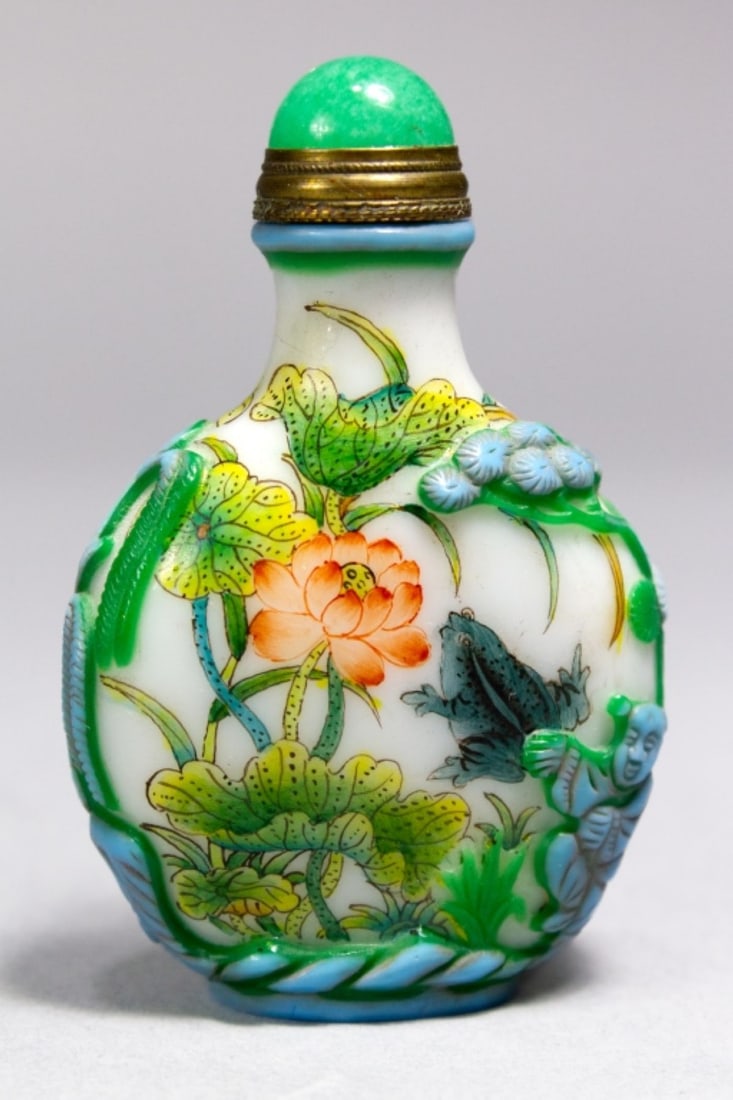 Chinese Overlay Glass & Enamel Snuff Bottle (1 of 6)