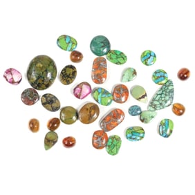 Collection Multicolored Turquoise Cabochon Stones