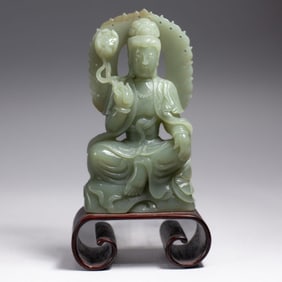 Chinese Green Celadon Jade/Hardstone Guanyin