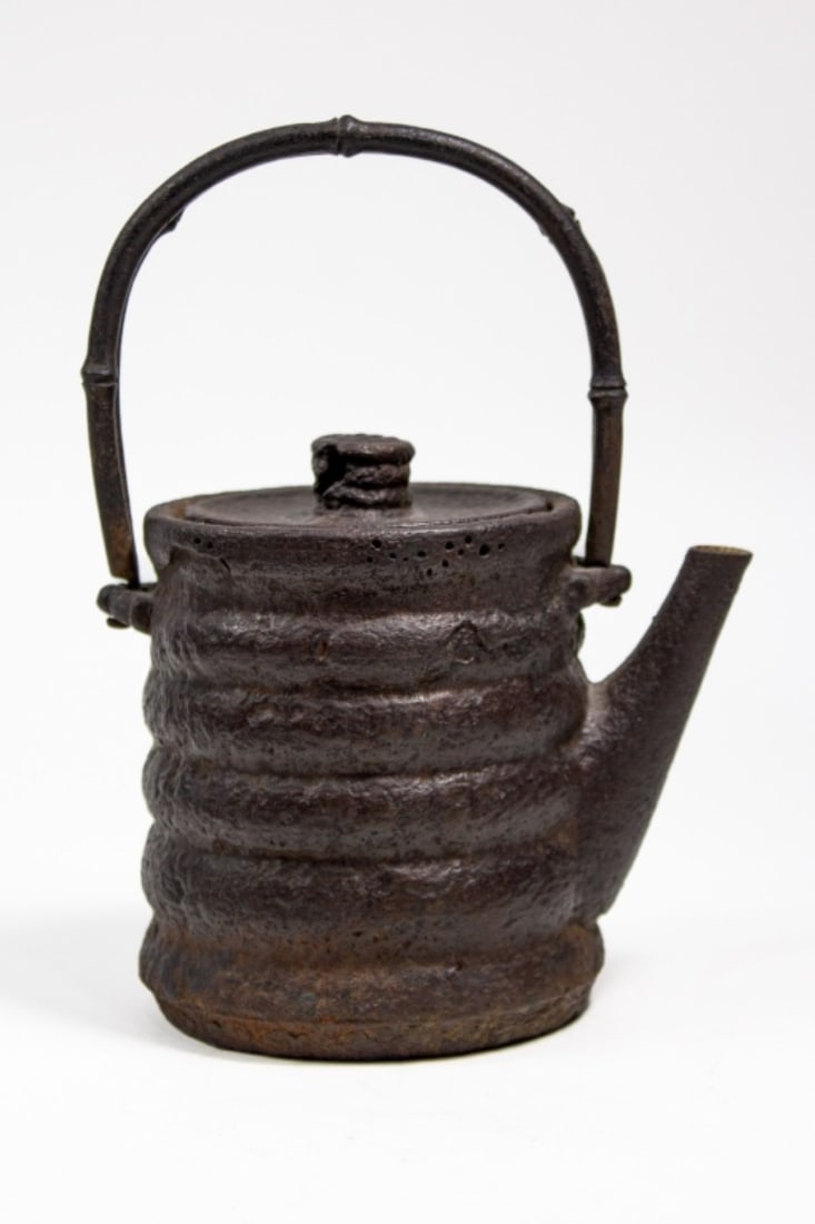 Antique Japanese Tetsubin Cast Iron Teapot (1 of 7)