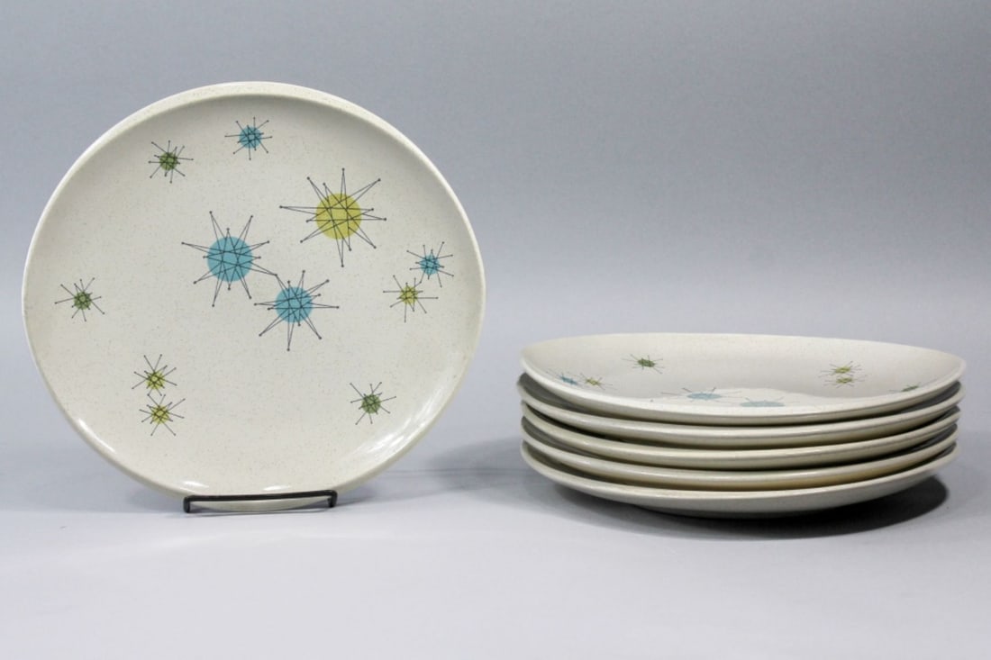 Franciscan Atomic Starburst Dinner Plates: Set of 6 Atomic Starburst pattern dinner plates by Franciscan. All very good condition with minimal signs of use. 11" x 10.25".