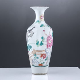 18th / 19th Century Chinese Famille Rose Porcelain Vase
