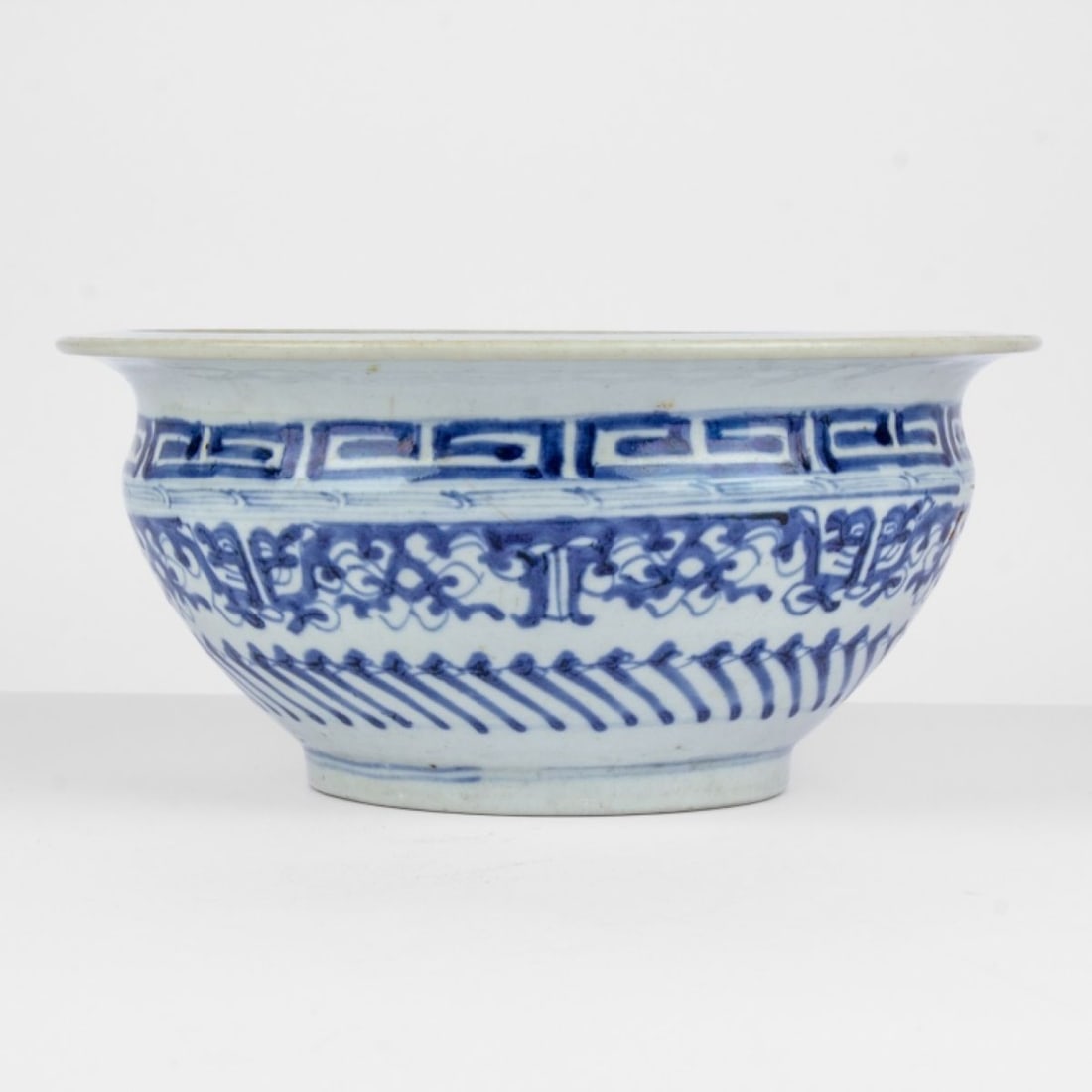 Antique Chinese Export B&W Porcelain Planter (1 of 6)