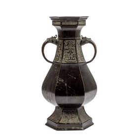Large Japanese Tenpo Period Bronze Vase
