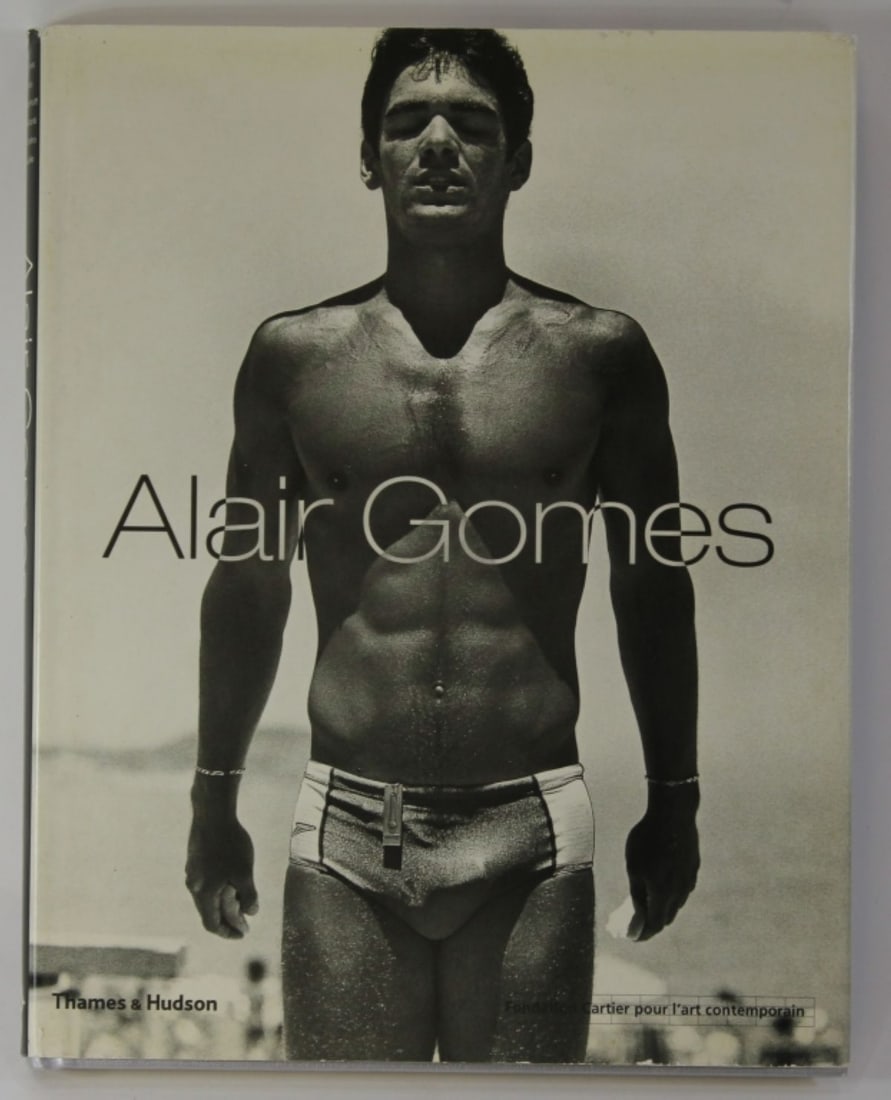 Alair Gomes / Brazilian Male Nude Photography: "Alair Gomes". The work of the Brazilian photographer Alair de Oliveira Gomes (1921-1992) featuring male nudes. Hardcover English edition with dust jacket. Published by Thames & Hudson, 2001. Good con