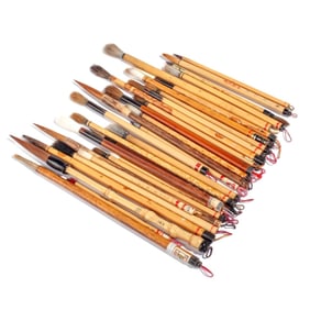 Group 30 Chinese Bamboo & Fur Paint Brushes