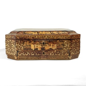 19th Century Chinese Gilt & Black Lacquer Box