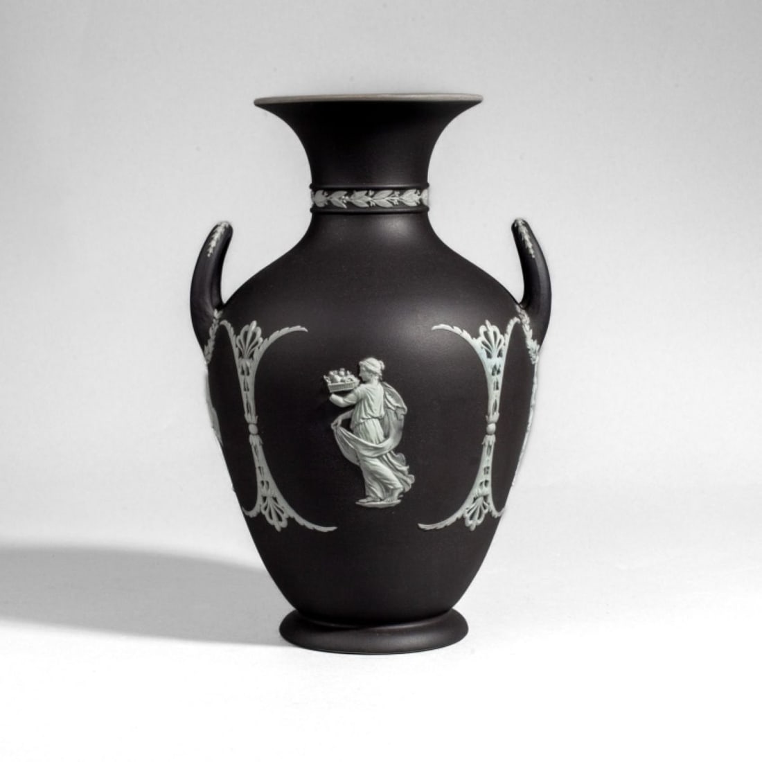 Wedgwood Black Jasper Dip Double Handle Vase (1 of 10)
