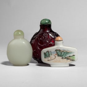 Group 3 Chinese Glass / Porcelain Snuff Bottles