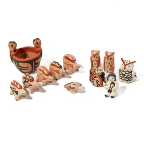 Group Native American Storyteller Figure / Animals