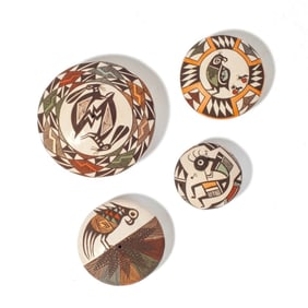 4 Diane Lewis / Carolyn Concho Acoma Seed Pots