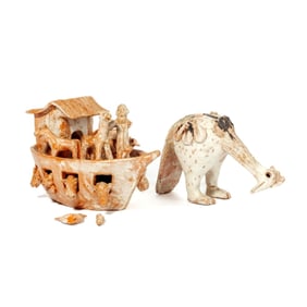 Folk Art Terracotta Pottery Chicken / Ark
