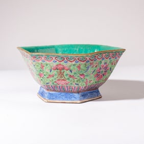 Chinese Tongzhi Mark Hexagonal Enameled Bowl