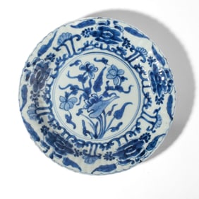 Chinese Qing B & W Porcelain Plate Artemisia Leaf