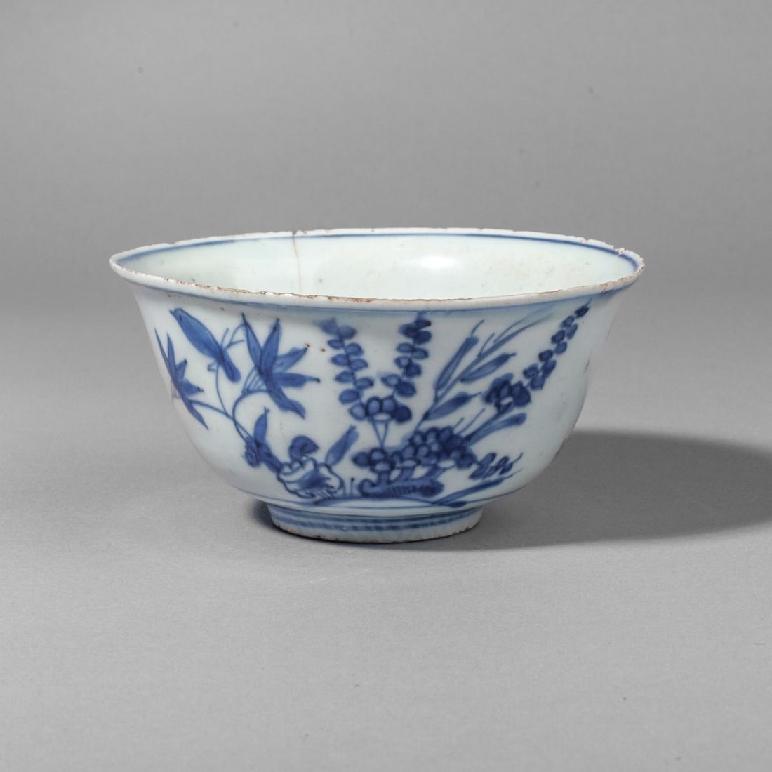 Chinese Ming Dynasty Jiajing Blue & White Bowl: Chinese Ming Dynasty Jiajing Mark Blue & White Bowl. Late Ming Dynasty; birds perched on a flowering plant on the exterior with plants at interior roundel. 6-Character ming reign mark to the base. Fri