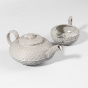 Wedgwood Smear Glaze White Jasper Teapot & Creamer