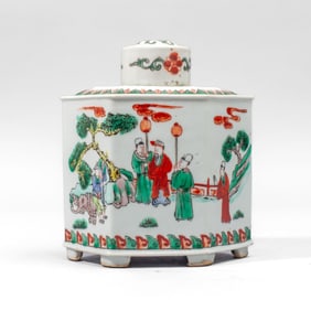 Chinese Famille Verte Enameled Porcelain Tea Caddy