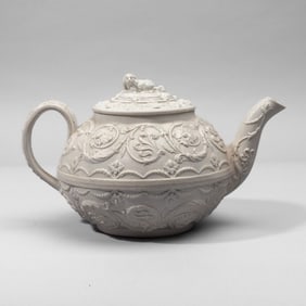 Large Wedgwood Smear Glaze Queensware Dog Teapot