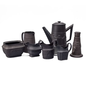 Group Wedgwood / English Black Basalt Articles