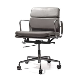 Eames Soft Pad Aluminum Group Desk Chair