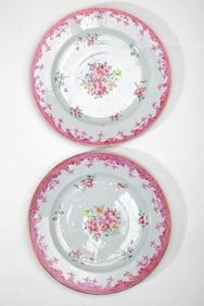2 Chinese Qianlong Export Famille Rose Plates