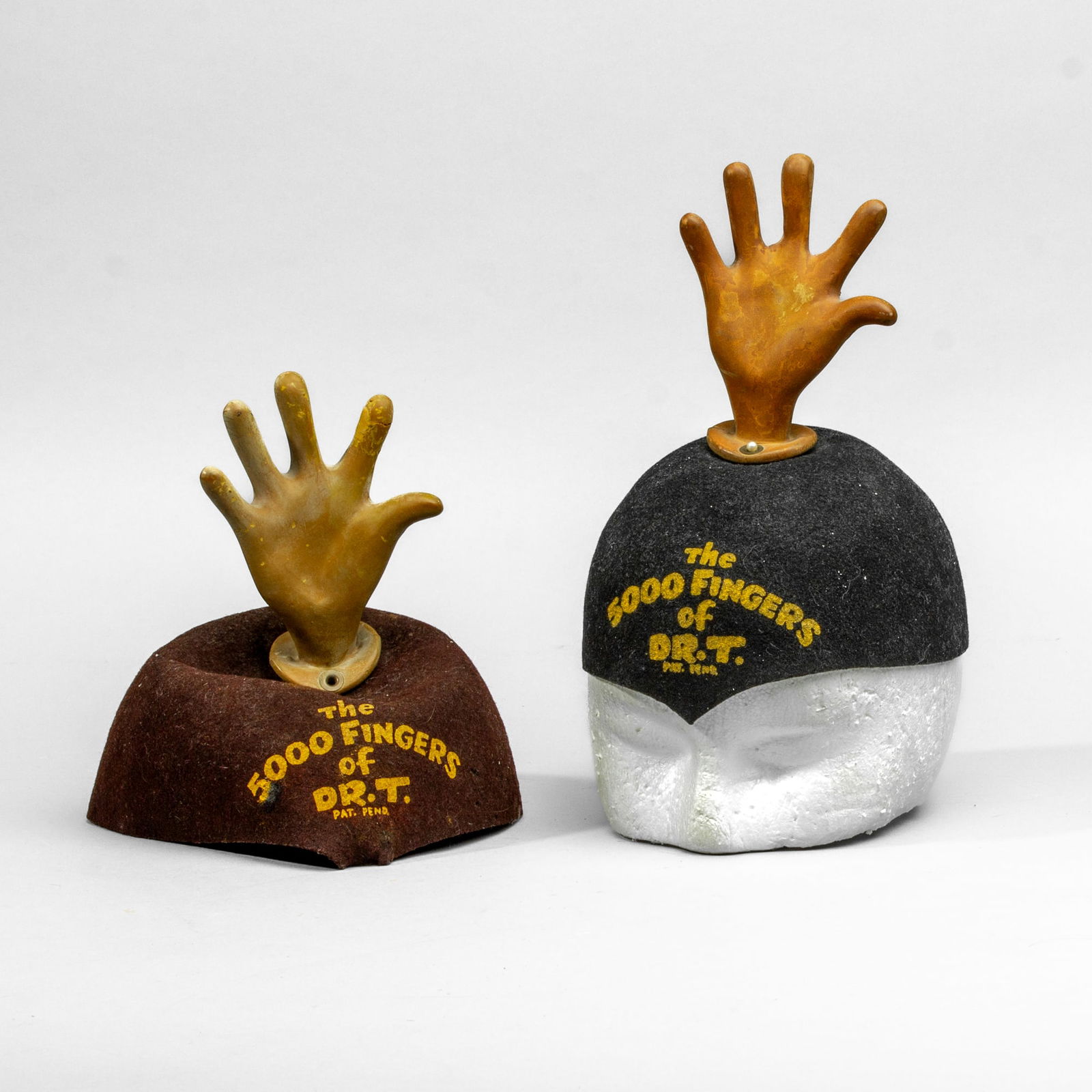 Vintage Souvenir Dr. Seuss Happy Fingers Hats (1 of 6)