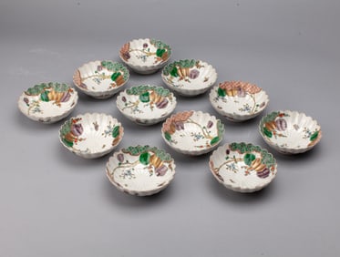11 Japanese Imari Porcelain Scalloped Bowls