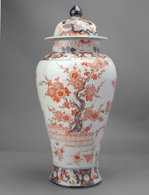 Chinese Imari Export Porcelain Vase