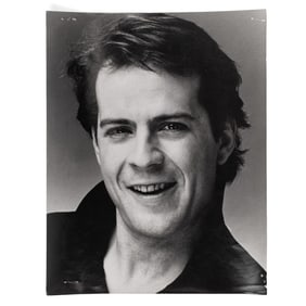 1970s Bruce Willis Headshot Photo & CV Resume