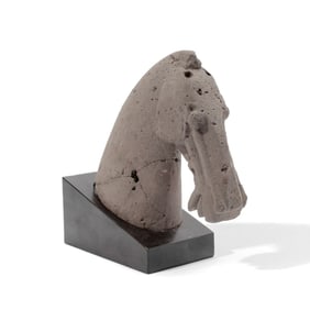 CHINESE HAN DYNASTY POTTERY HORSE HEAD