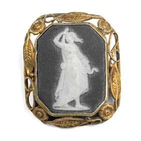 Wedgwood Jasperware & 14K Yellow Gold Brooch