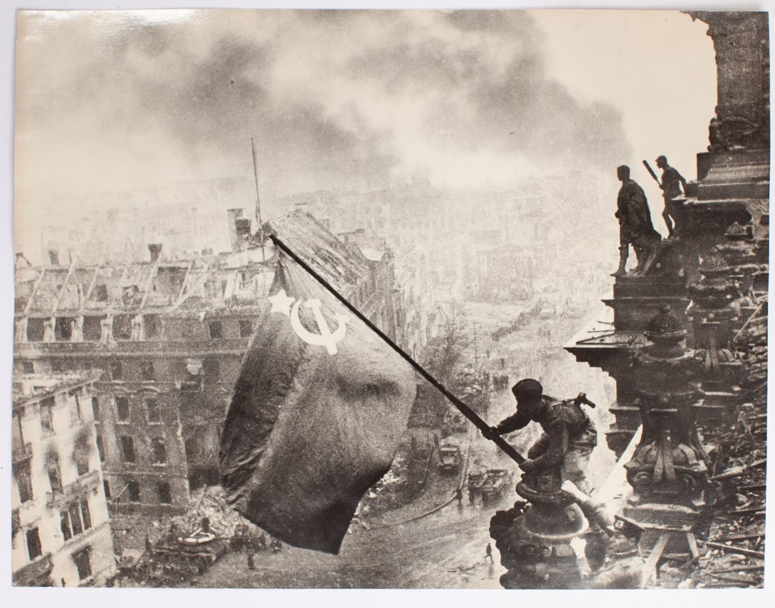 Yevgeny Khaldei Signed Photograph (1 of 2)