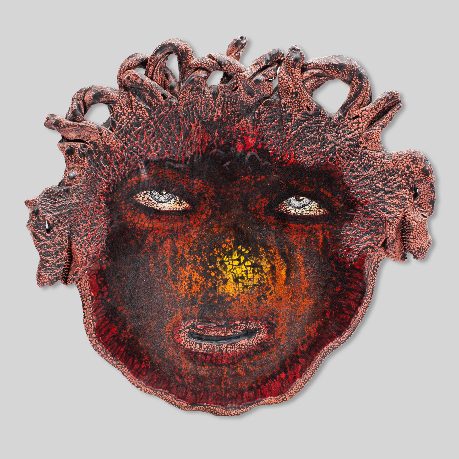 Andy Nasisse Large "Red Head" Face Tray: Andy Nasisse (Georgia) Large "Red Head" Face Tray. Signed on base. Measures 20x22x3.5". Excellent condition. Collection of Marge Levy (1943-2025), former director of the Pilchuck Glass School.