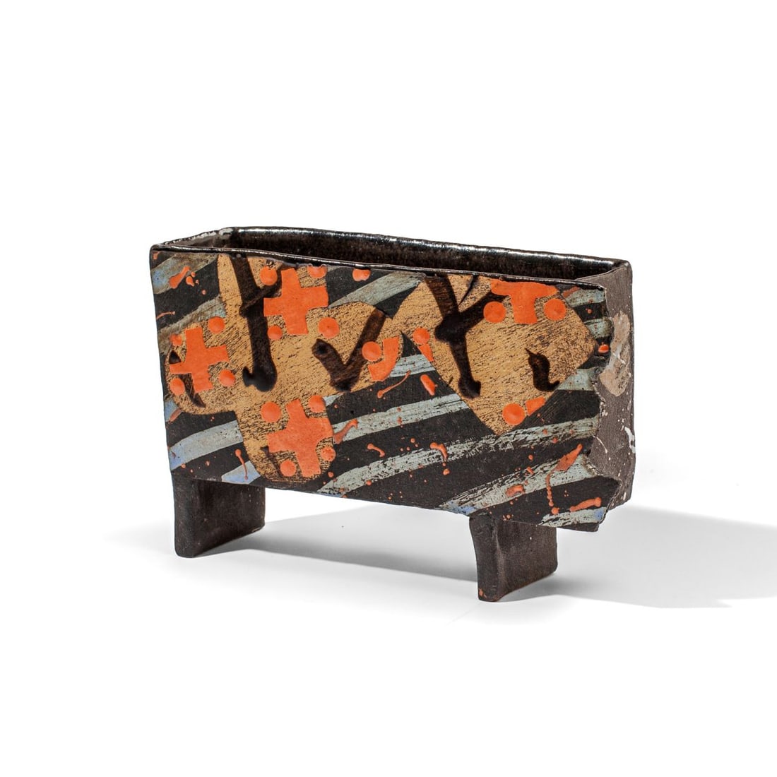 John Maltby Studio Pottery Stoneware Planter: John Maltby (1936 - 2000 United Kingdom) stoneware footed plant box with Wells Cathedral cross in kaki colored glaze over brushed yellow reserve with bands of blue and iron brown. Signed to base. In v