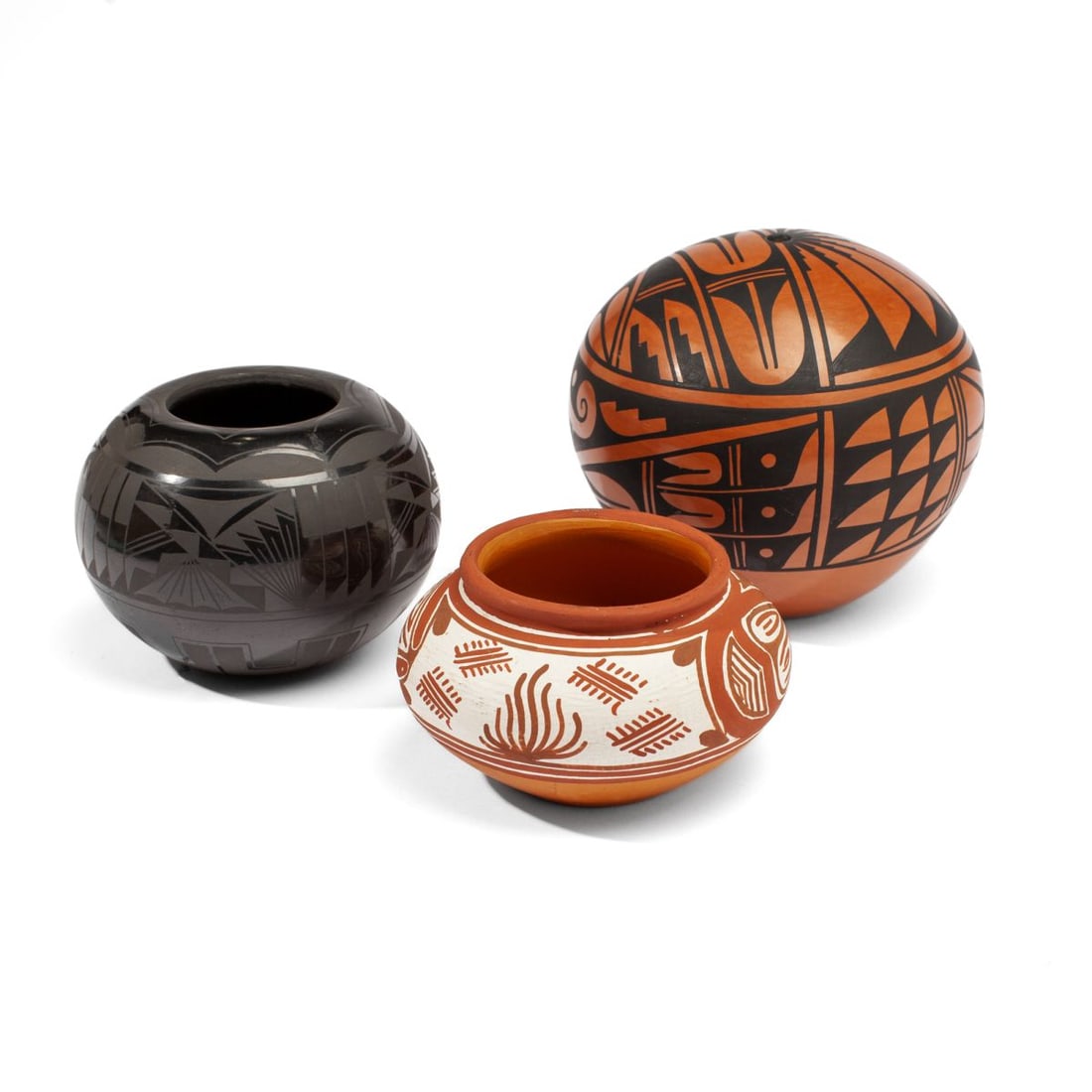 Noel & Lenore / Caroline Loretto Pueblo Pottery (1 of 4)