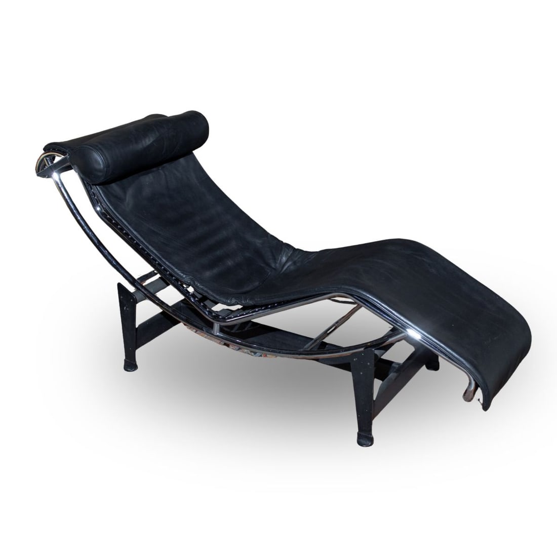 Le Corbusier LC4 Chaise Lounge by Cassina (1 of 2)