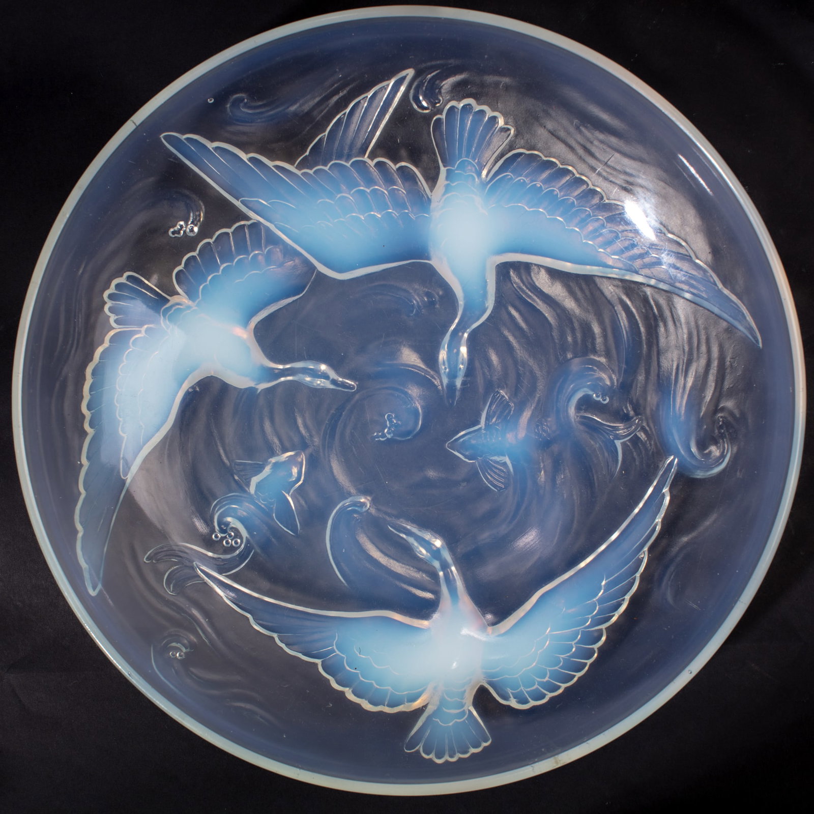 Verlys France Opalescent Glass Centerpiece Bowl (1 of 4)