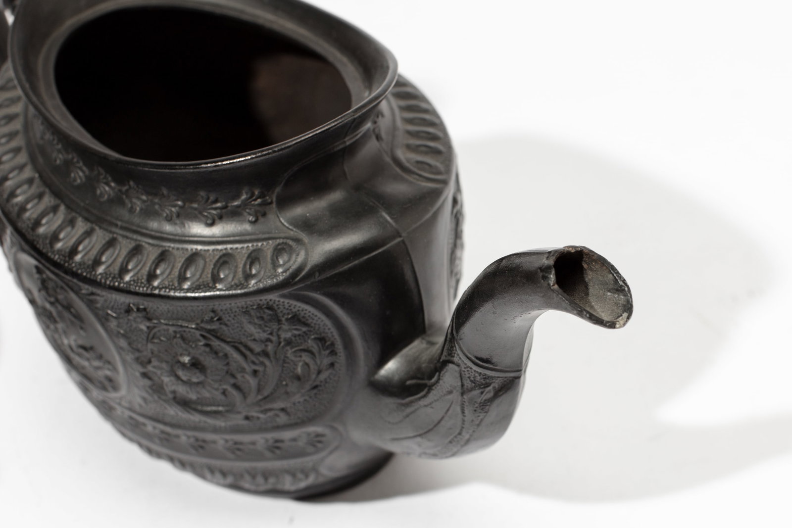 Two Black Basalt Teapots / American Eagle - 5